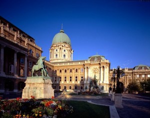 Zweistündige Stadtrundfahrt in Buda